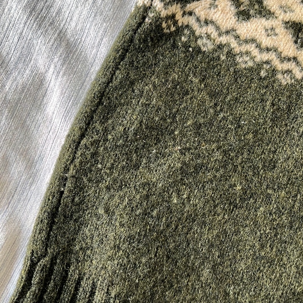 A + F 🦆 Y2K olive green fair isle sweater vest - Picture 3 of 4